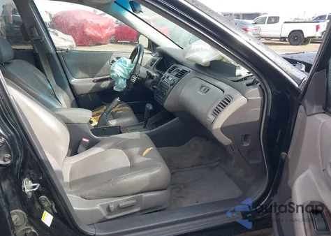 2002 Honda Accord 3.0 Ex z USA, uszkodzony, nr VIN 1HGCG16592A083346